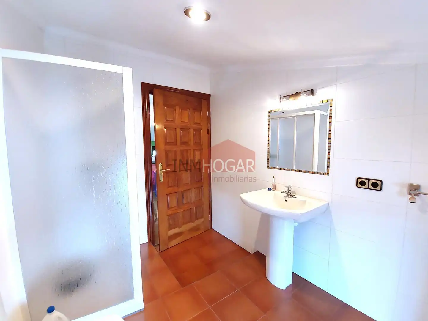 Bathroom of Houses for sale in Gutierre-Muñoz  with Heating, Private garden and Storage room