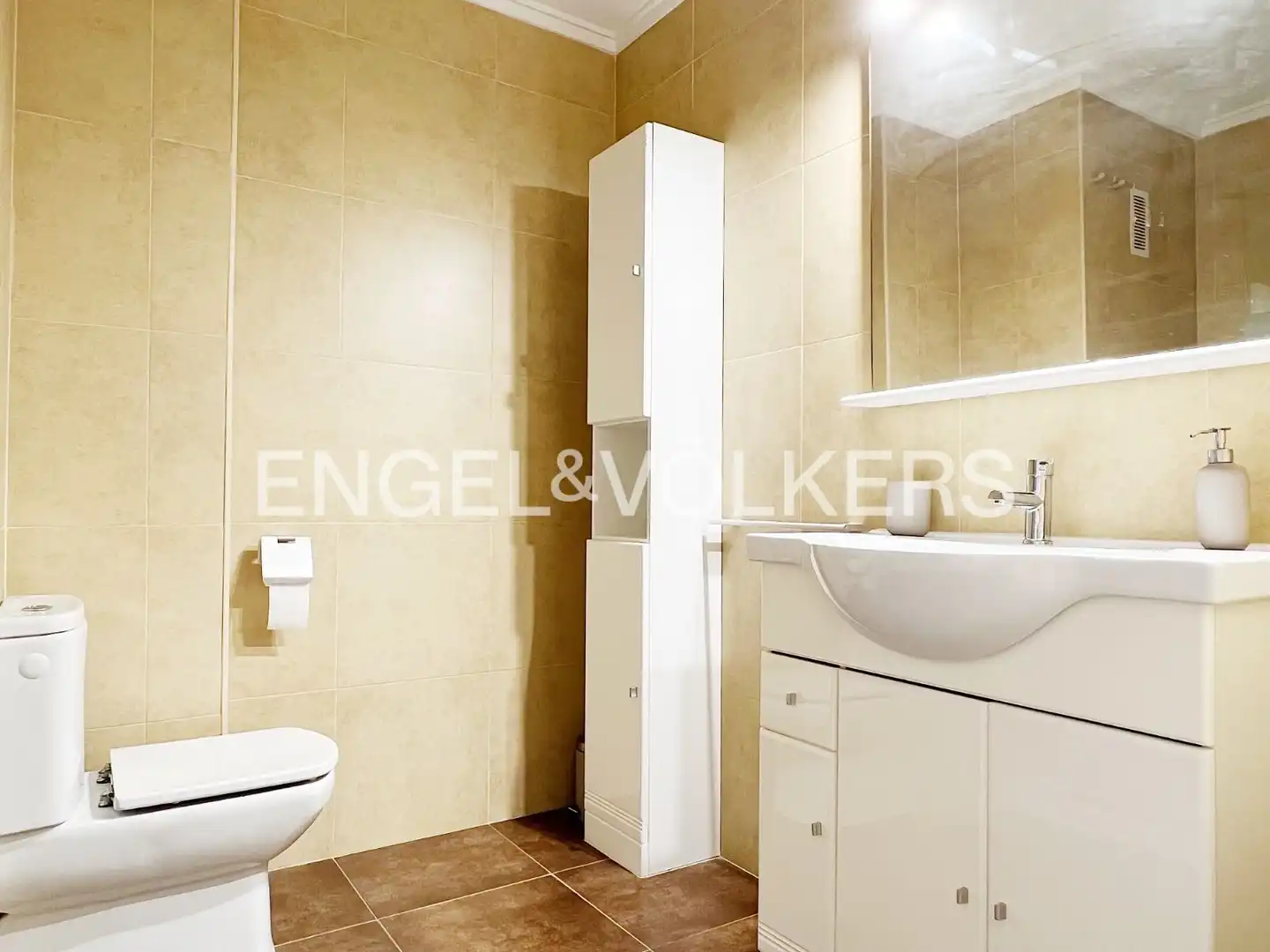 Baño de Piso de alquiler en Valencia con Calefacción