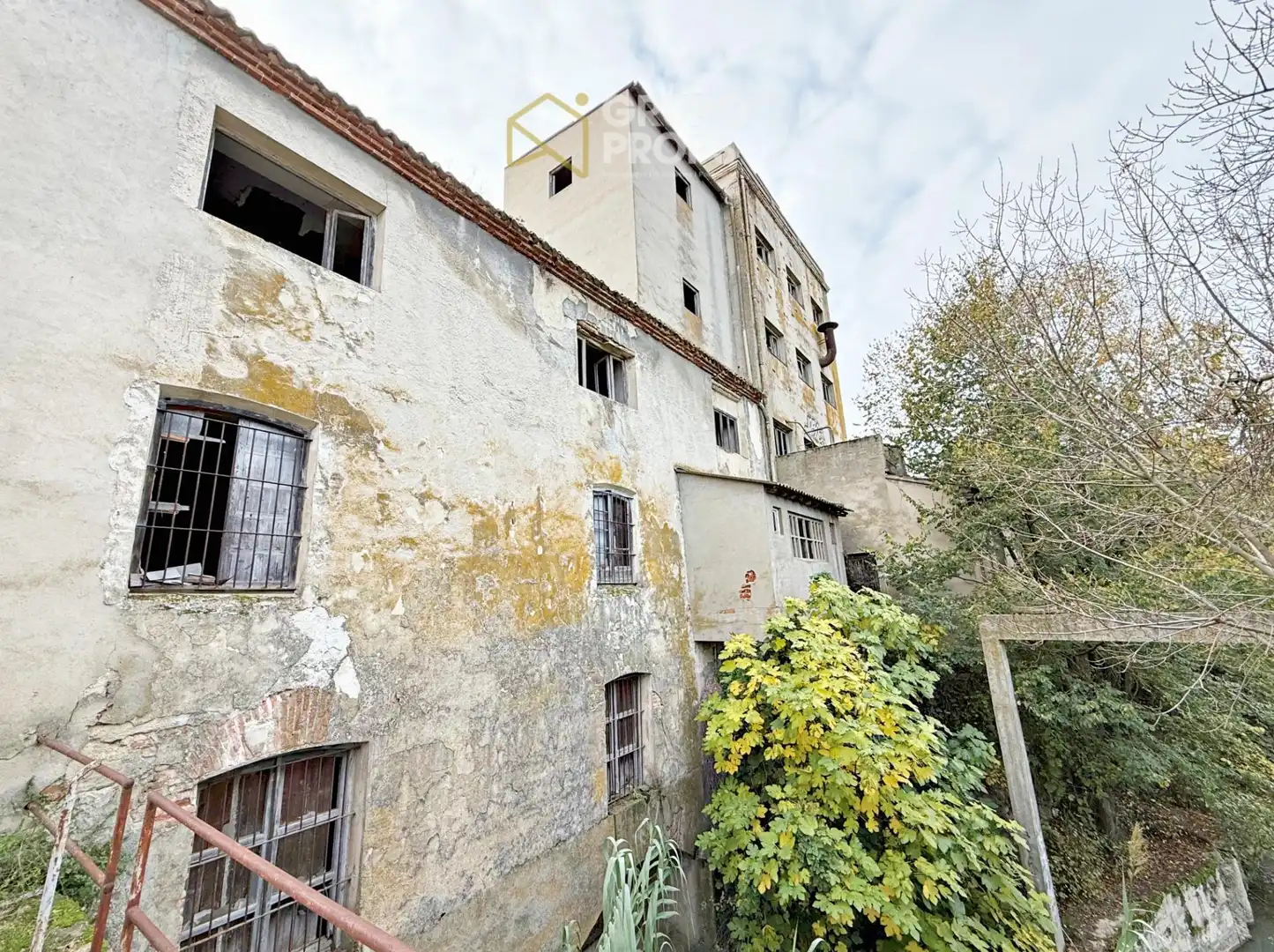 Exterior view of Industrial buildings for sale in Aranjuez
