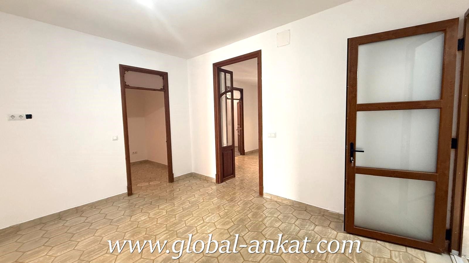 Wohnung zum Verkauf in Felanitx mit Terrasse, Abstellraum und Möbliert