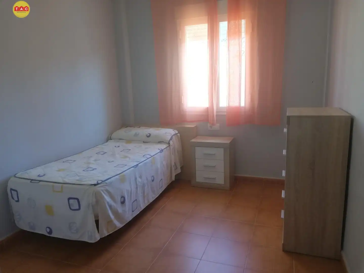 Habitación de Casa adosada en venta en Lepe con Terraza, Trastero y Amueblado