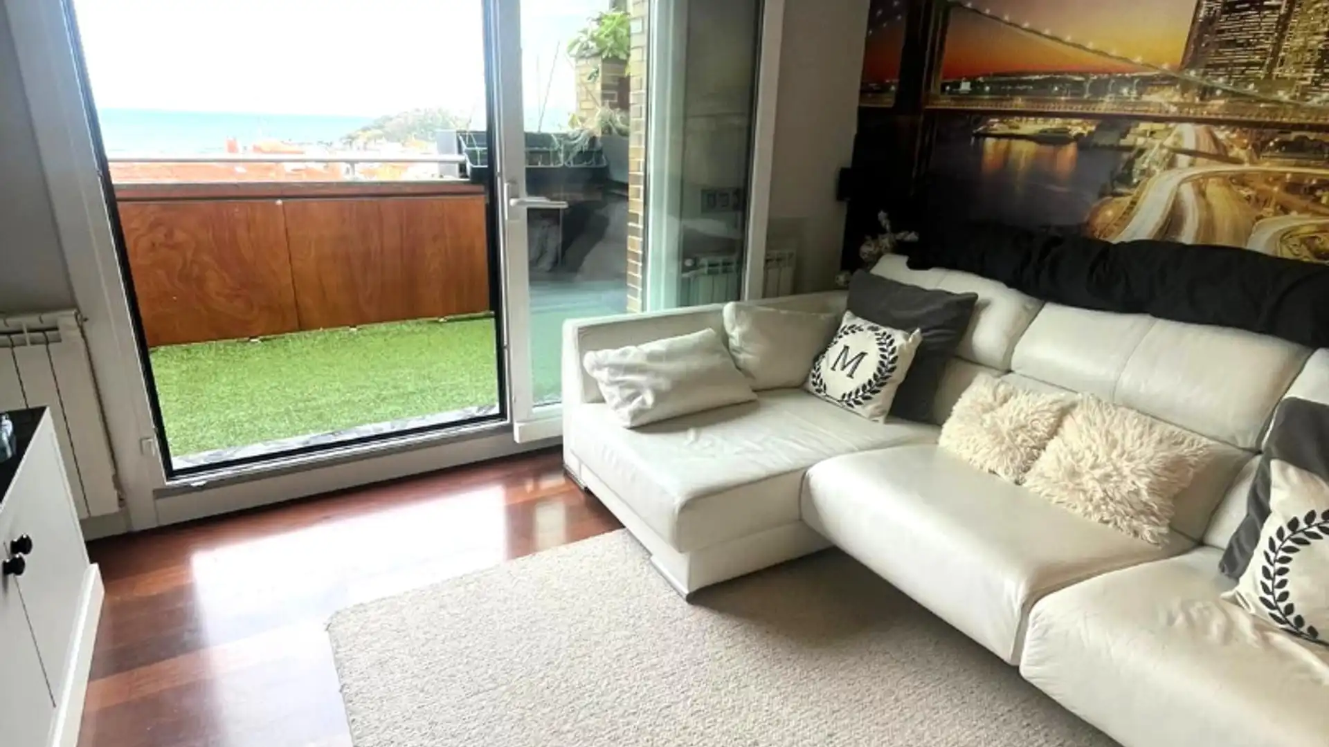 Living room of Attic for sale in Donostia - San Sebastián   with Air Conditioner, Heating and Terrace