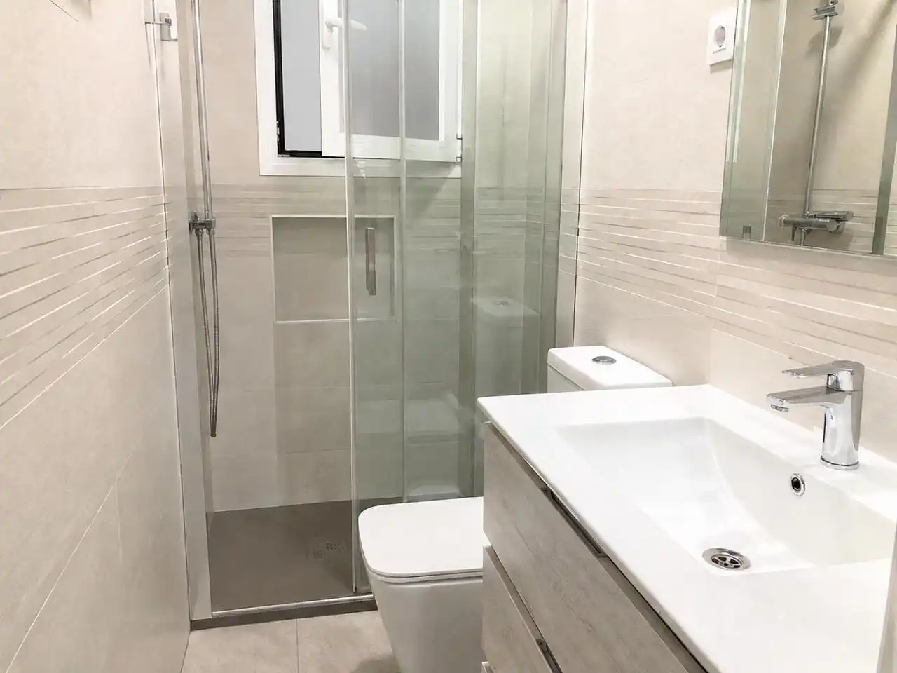 Baño de Piso en venta en Madrid con Aire acondicionado y Calefacción