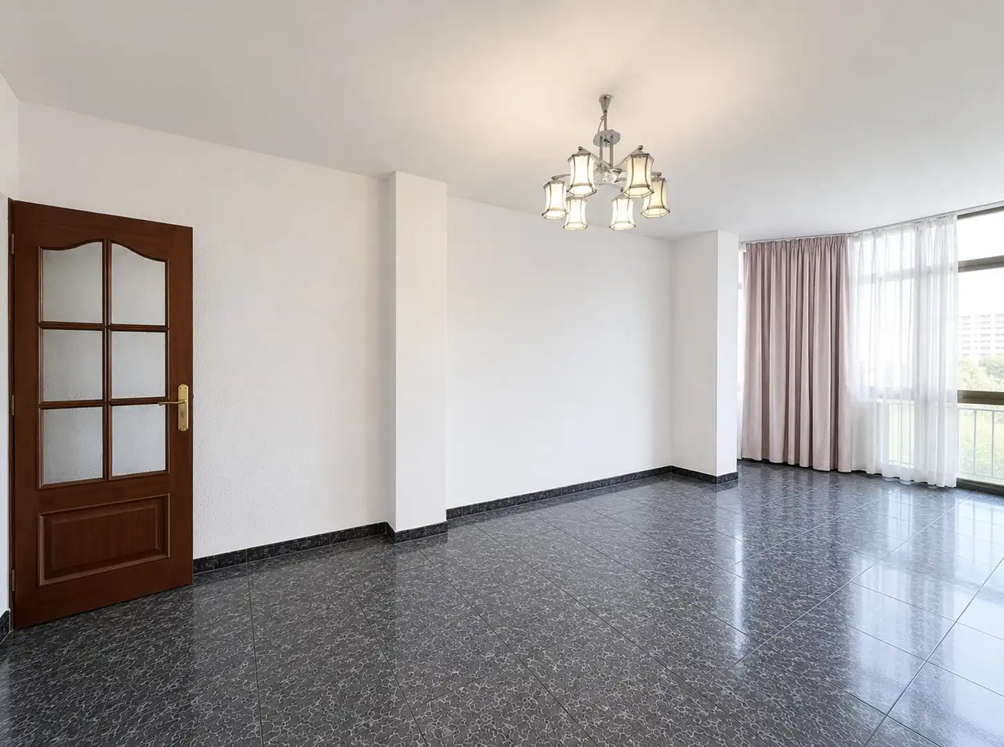 Piso en venta en Barcelona con Balcón