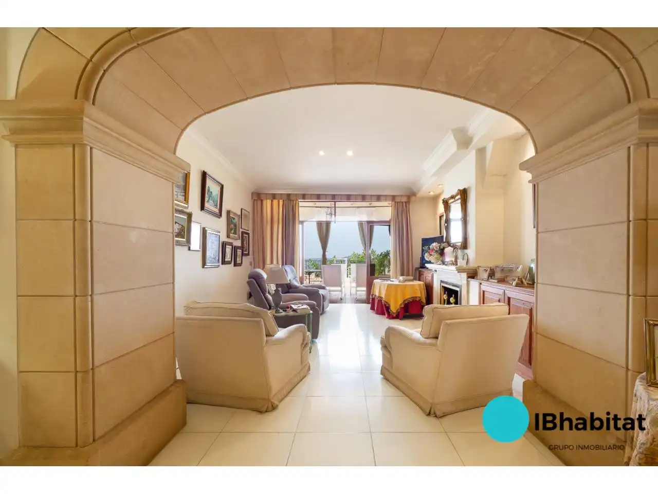 Sala de estar de Casa o chalet en venta en Selva con Terraza y Piscina