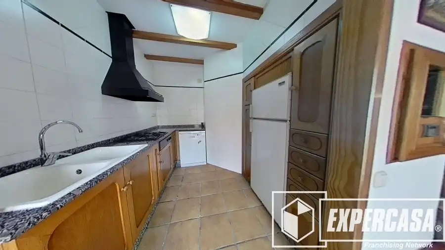 Cuina de Casa o xalet en venda en Burjassot amb Aire condicionat, Calefacció i Terrassa