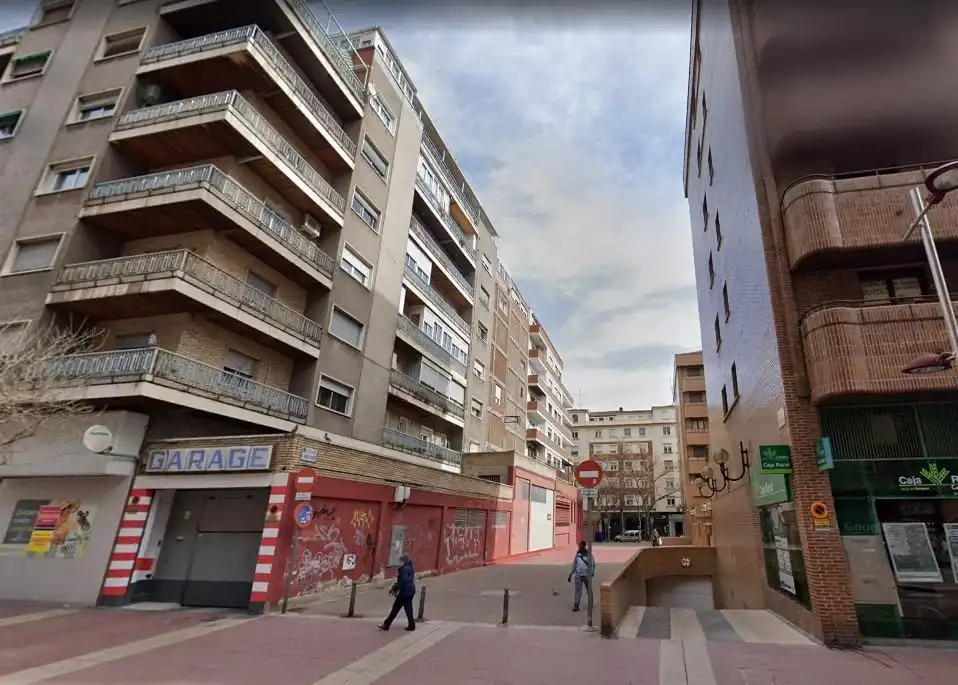 Vista exterior de Piso de alquiler en Zaragoza con Aire acondicionado, Calefacción y Parquet