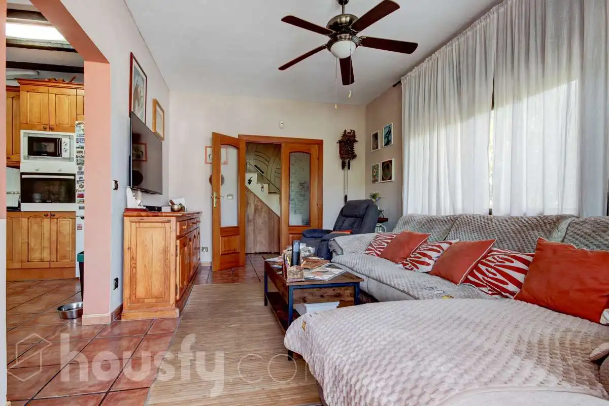 Casa con piscina en venta en Avinguda de Corbera ., imagen 6