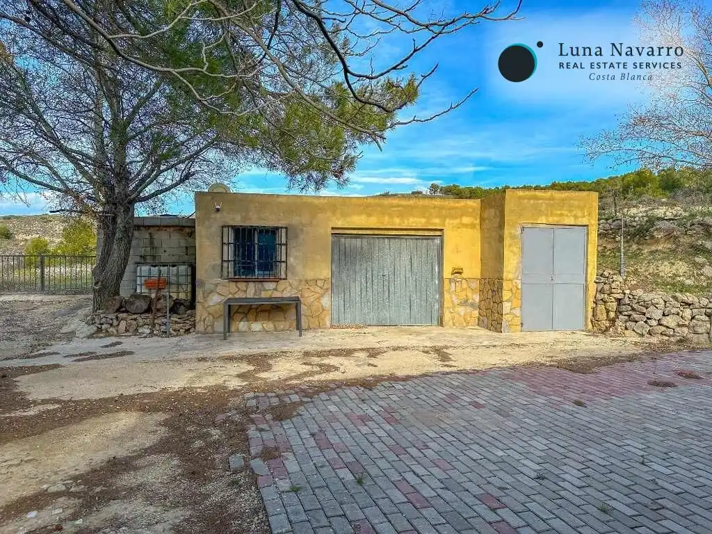 Vista exterior de Casa o chalet en venta en Confrides con Calefacción, Jardín privado y Terraza