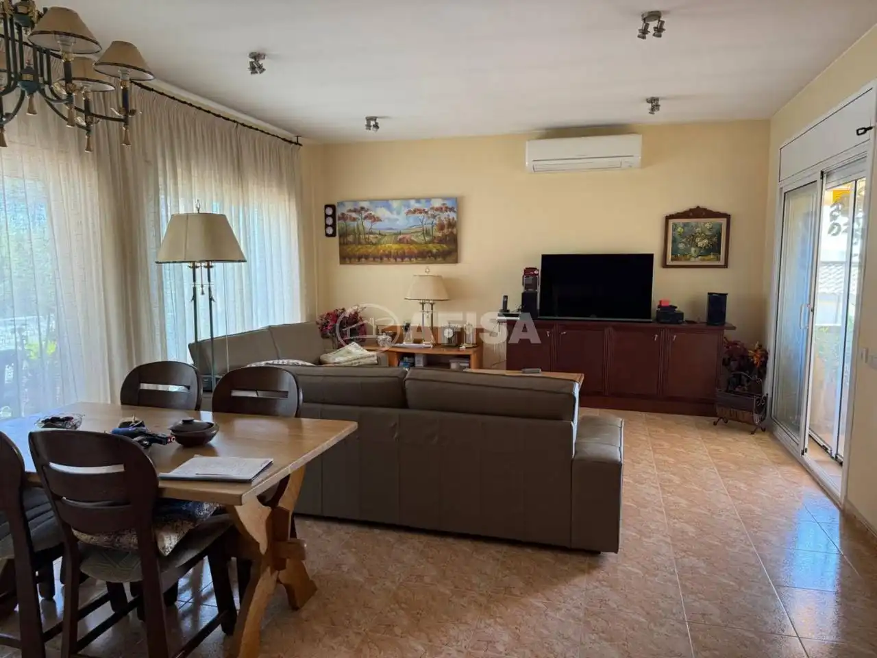 Sala d'estar de Casa o xalet en venda en Sils amb Aire condicionat, Calefacció i Jardí privat