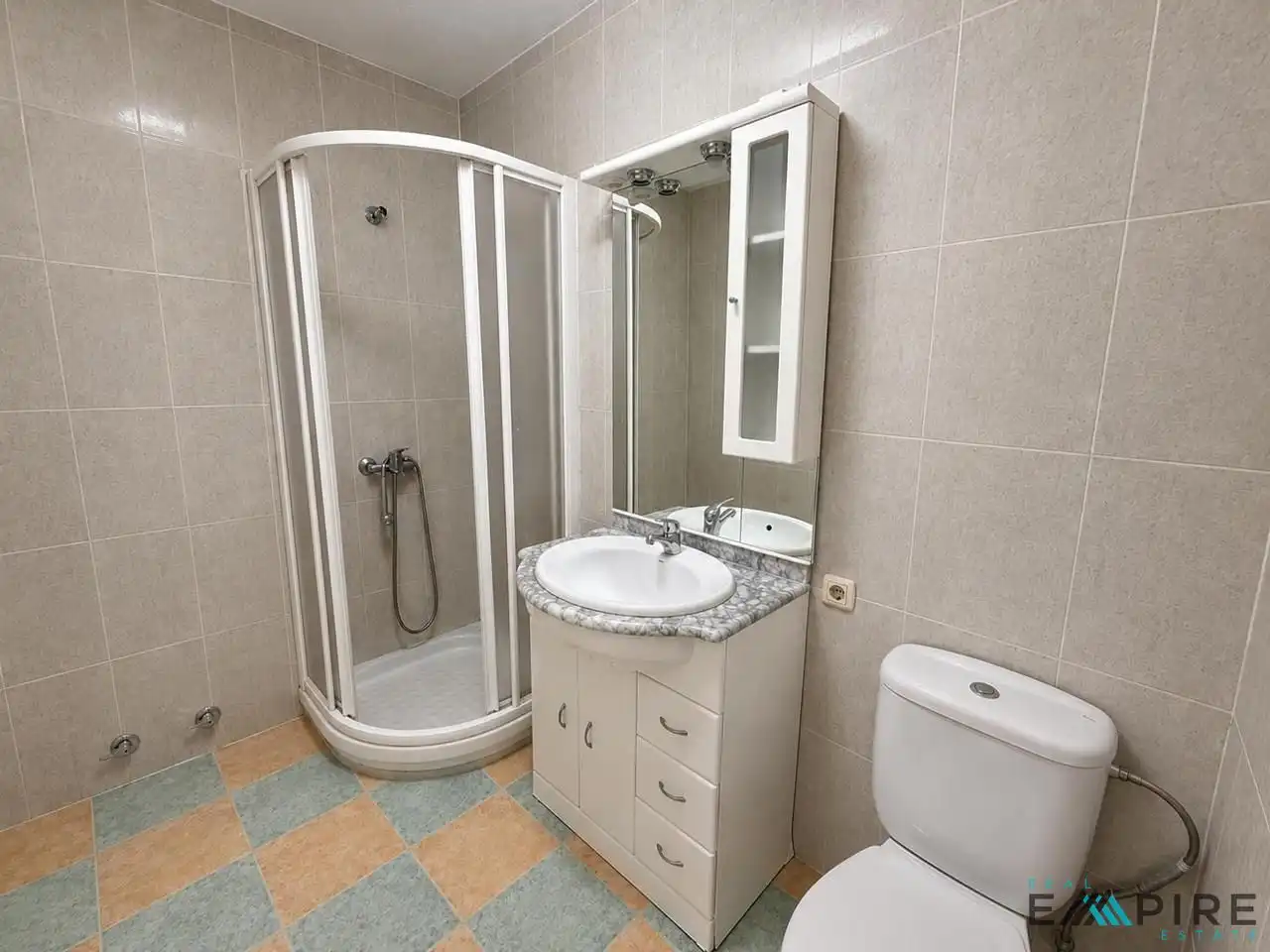 Bathroom of Flat for sale in Parla  with Air Conditioner and Terrace