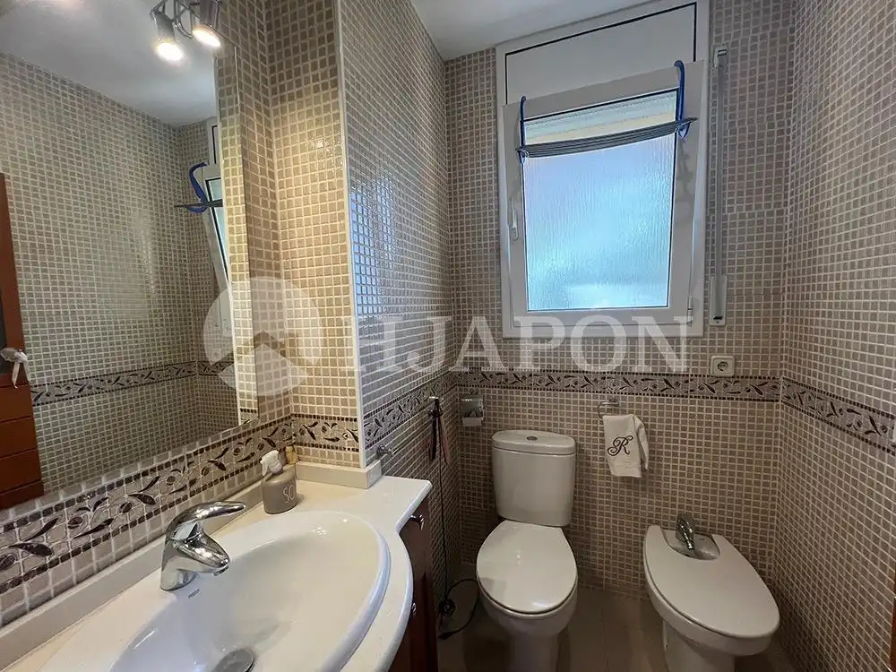 Bany de Casa o xalet en venda en Vilassar de Dalt amb Aire condicionat, Calefacció i Jardí privat