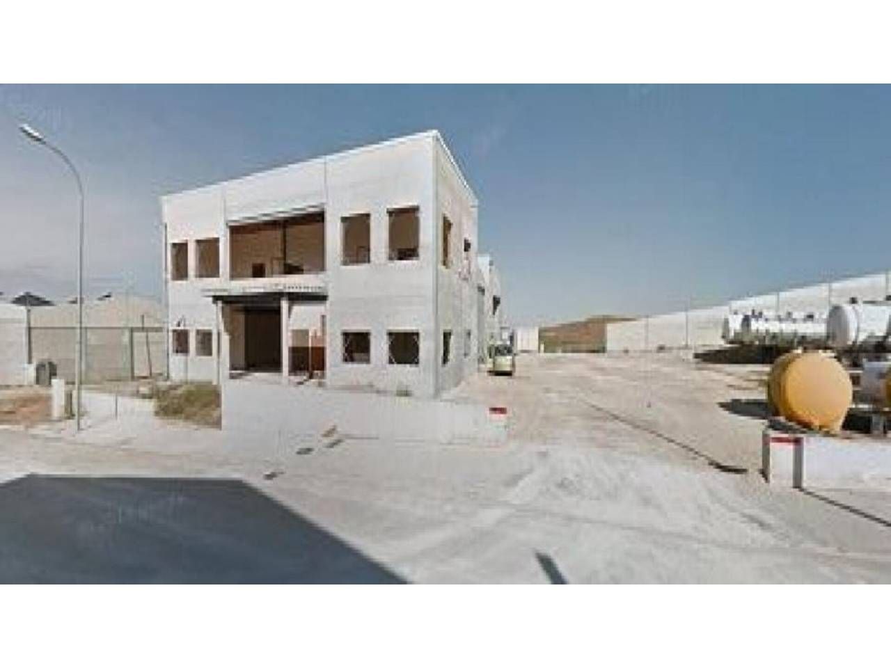 Exterior view of Industrial buildings for sale in San Lorenzo de la Parrilla