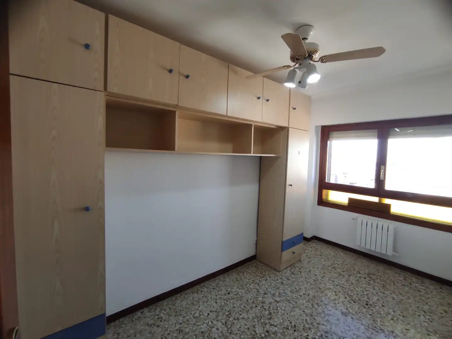 Bedroom of Flat for sale in Zaragoza  with Air Conditioner, Heating and Oven