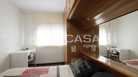 Foto 2 de Piso en venta en Porta, Barcelona Capital