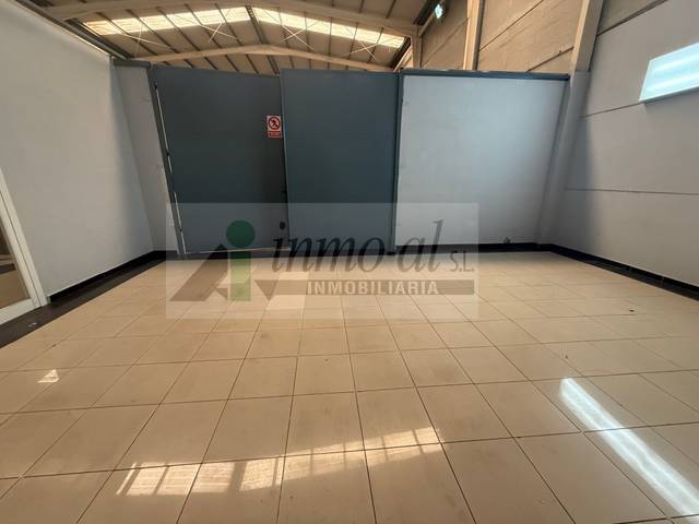 Nave industrial en Alquiler en Calle Batalla De Muret en Les Boqueres - Santa Quiteria