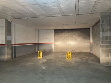 Einzelparkplatz mit Aufzug zur Miete in Carrer de Brussel·les 51