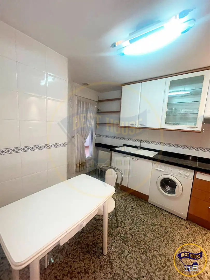 Flat for rent in Calle de Colón, Centro