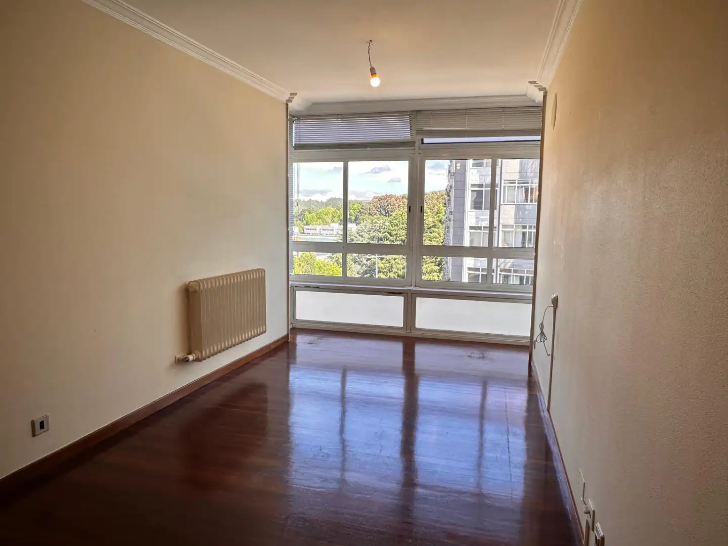 Bedroom of Duplexes for rent in Santiago de Compostela   with Heating, Parquet flooring and Oven