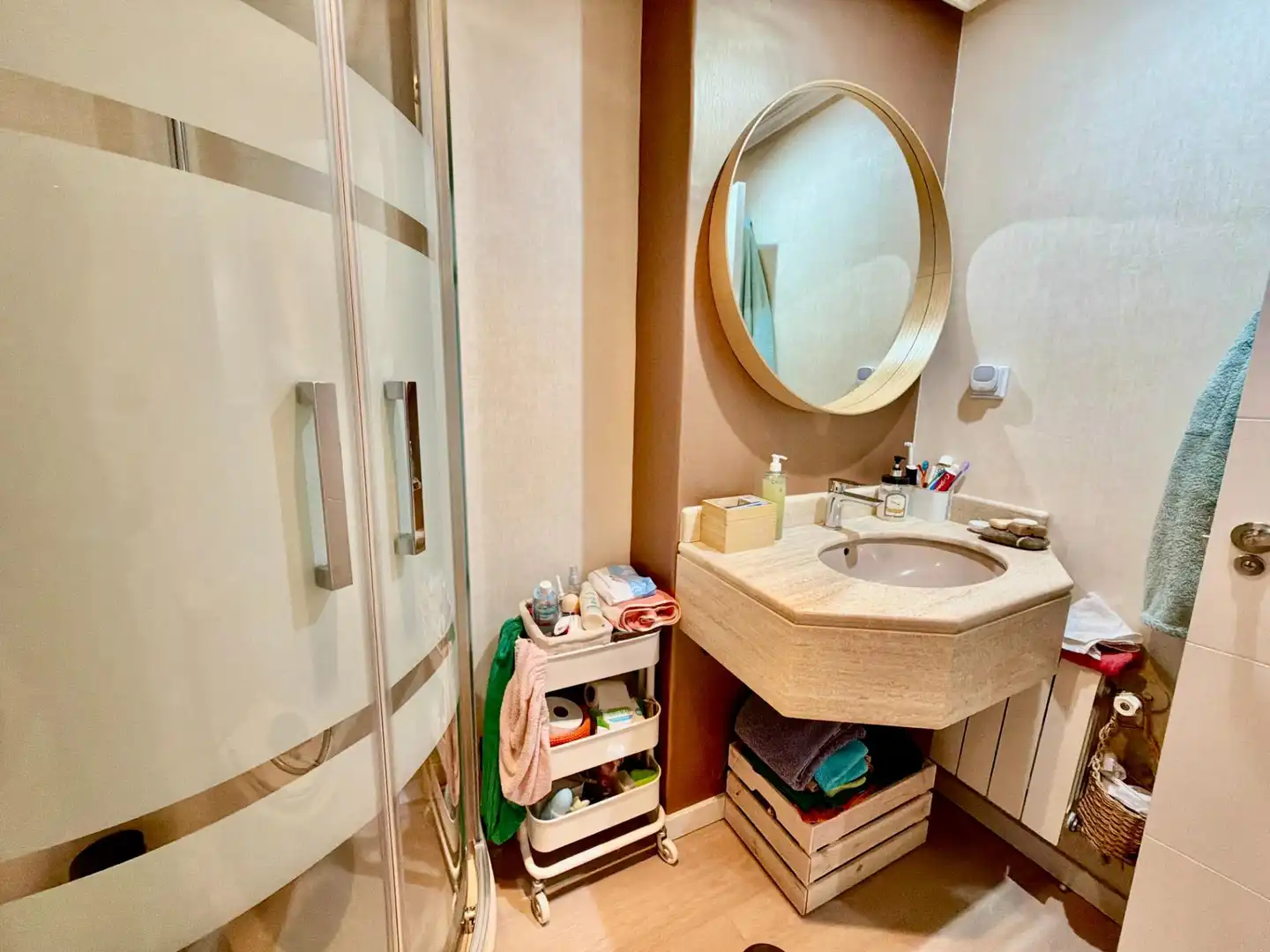 Bathroom of Flat for sale in Madrid  with Air Conditioner, Heating and Storage room