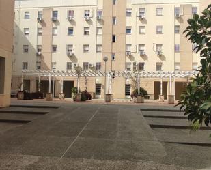 Exterior view of Flat to rent in  Sevilla Capital  with Air Conditioner and Terrace