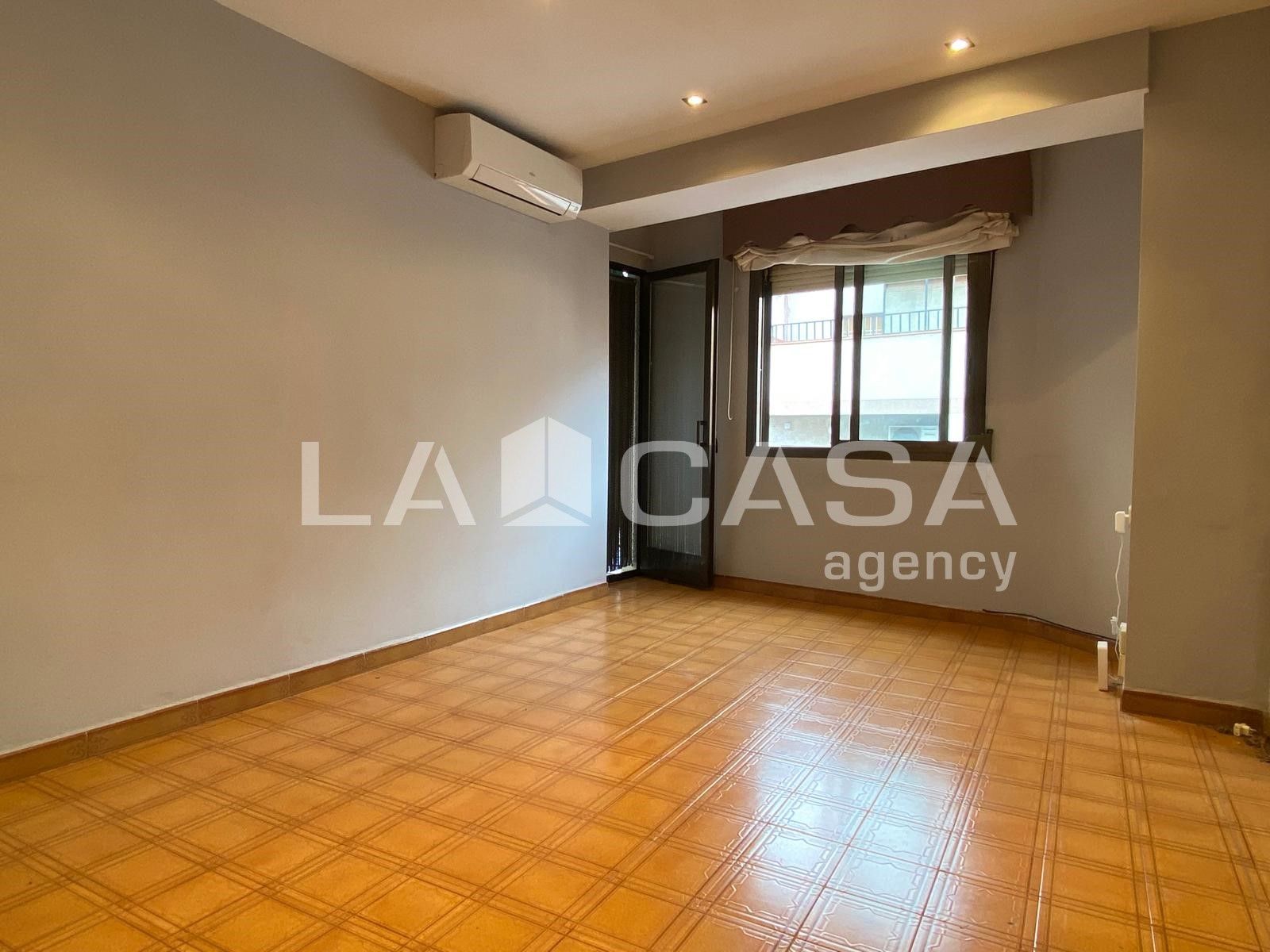 Pis en venda en Santa Coloma de Gramenet amb Balcó