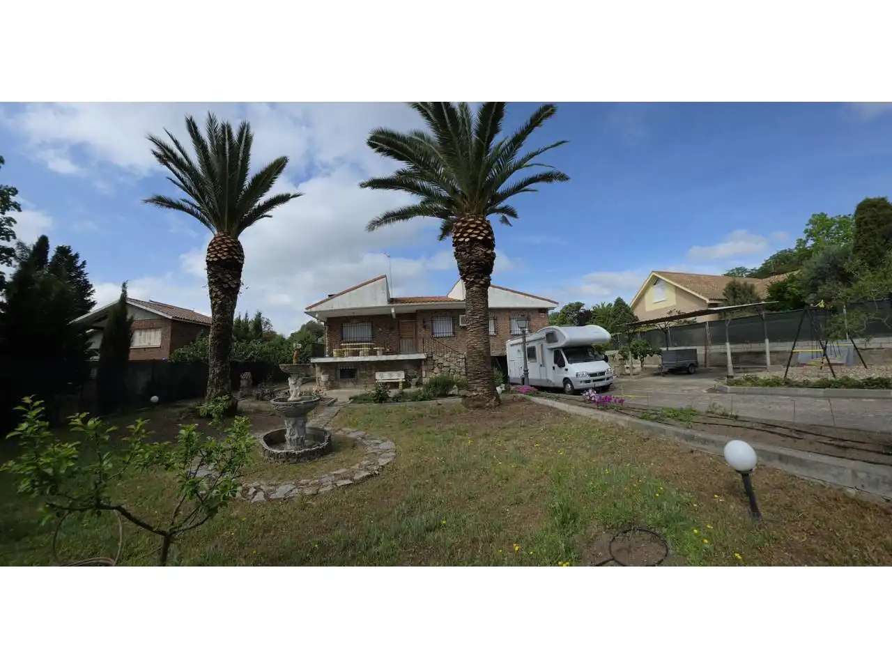 Exterior view of Houses for sale in Brunete  with Air Conditioner, Heating and Private garden