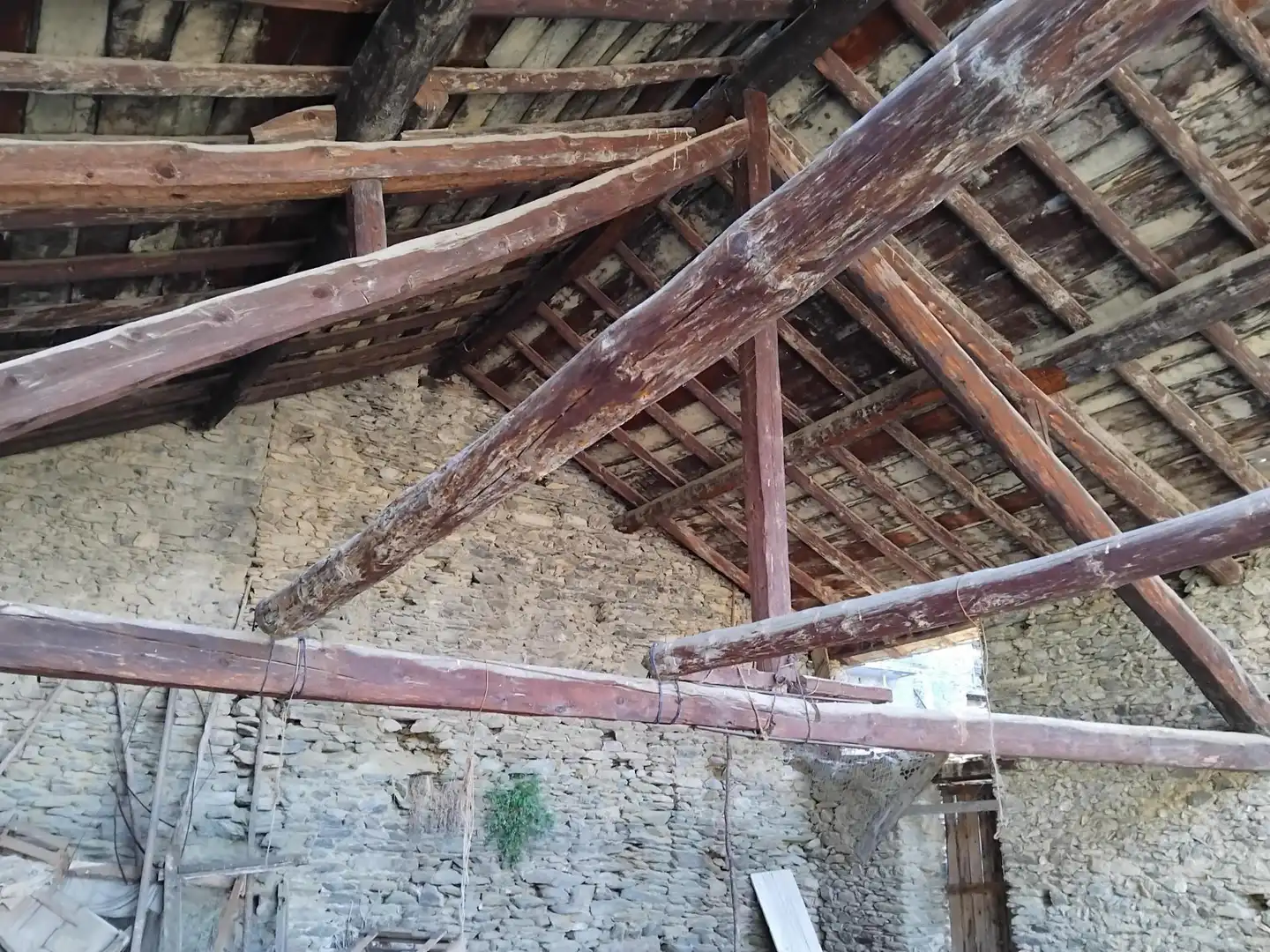 Außenansicht von Country house zum Verkauf in Rialp