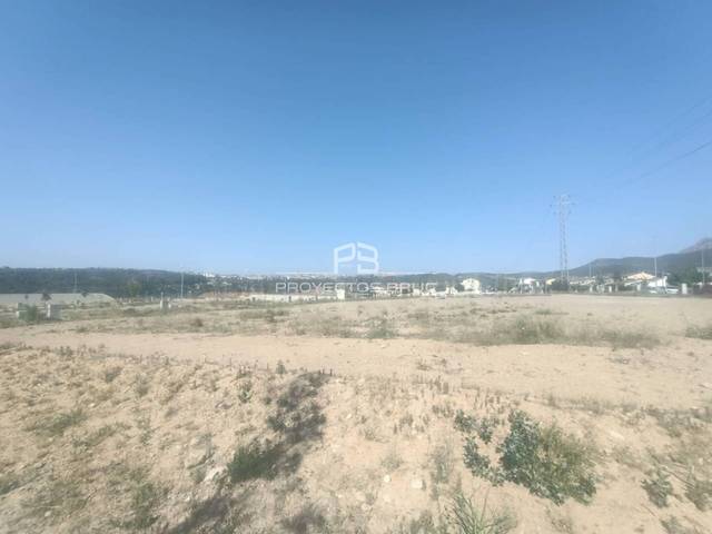 Terreno residencial en Venta en Calle Occitania en Olesa de Montserrat