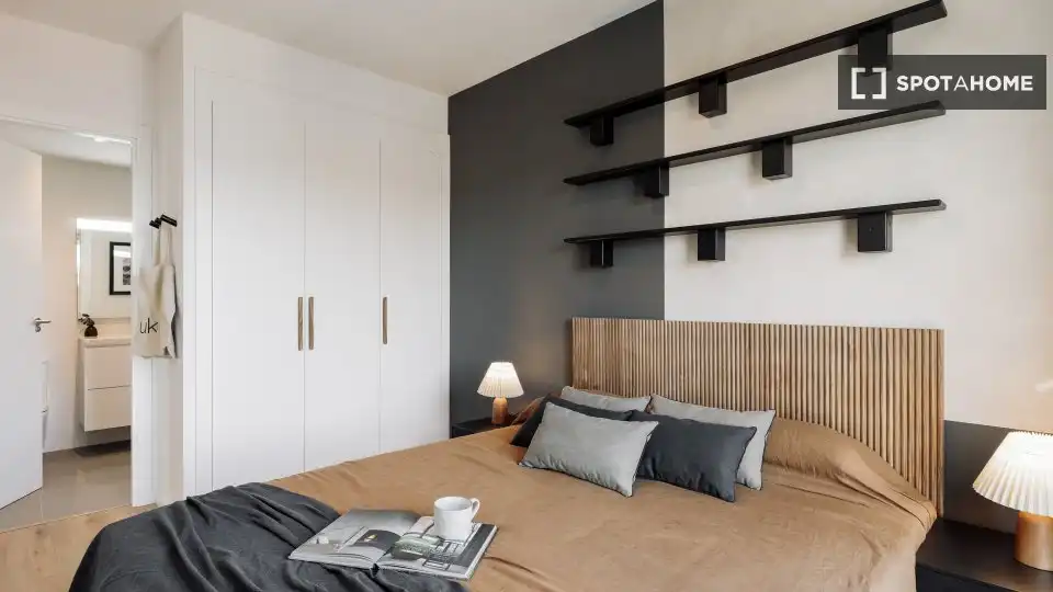 Room in Diagonal Mar i el Front Marítim del Poblenou