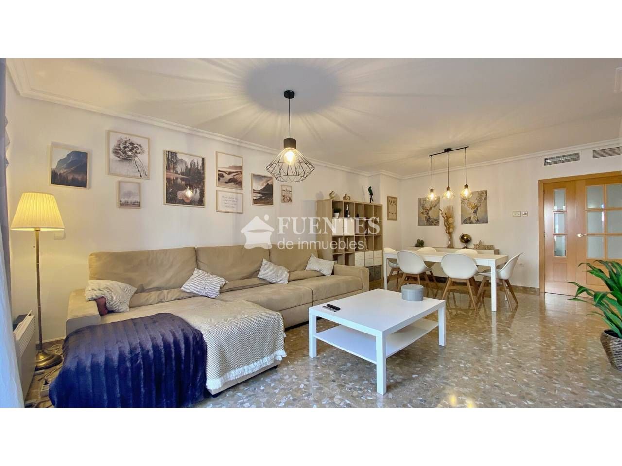 Vista exterior de Pis en venda en Alicante / Alacant amb Aire condicionat, Terrassa i Traster