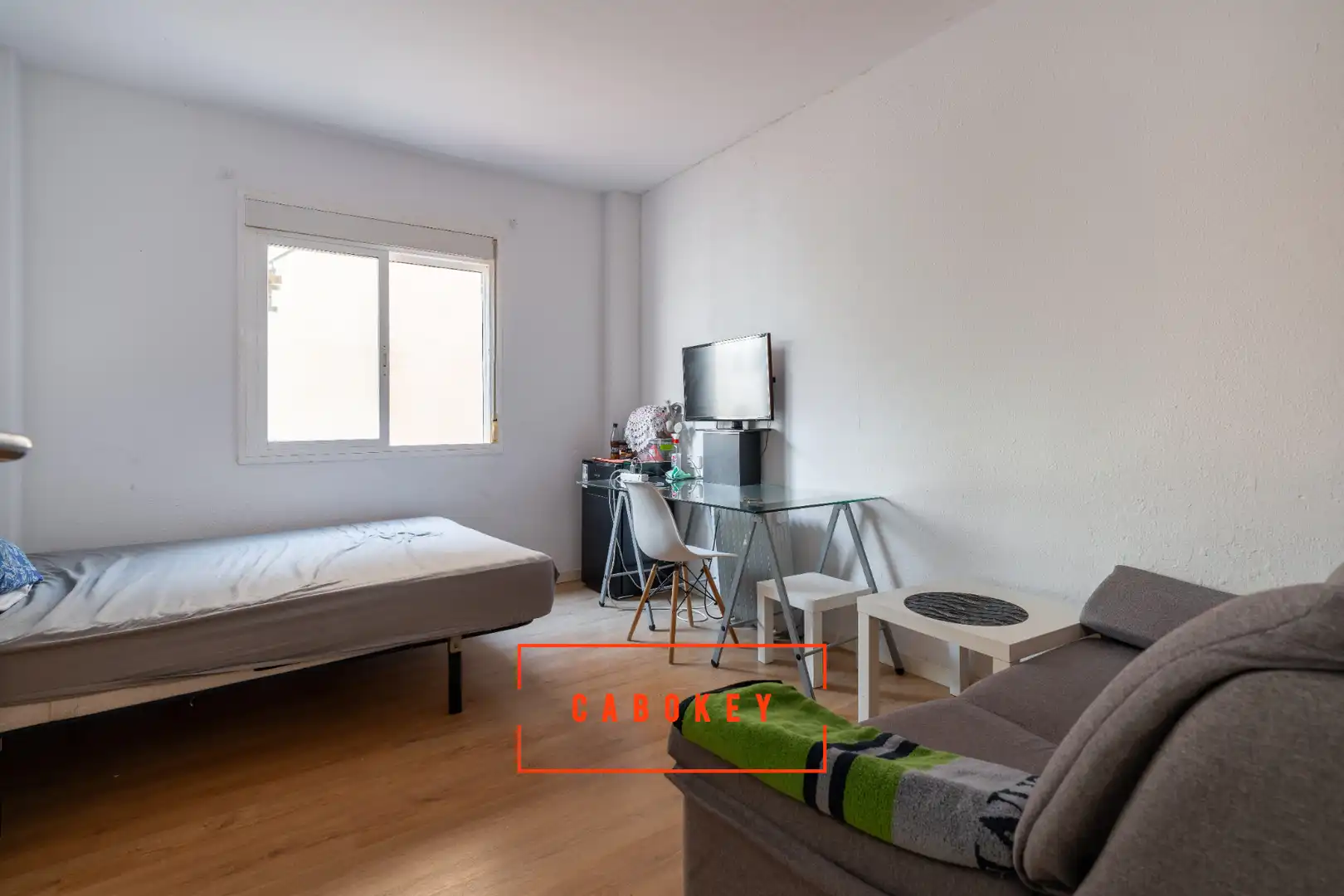 Habitación de Piso en venta en Almería con Parquet, Amueblado y Horno