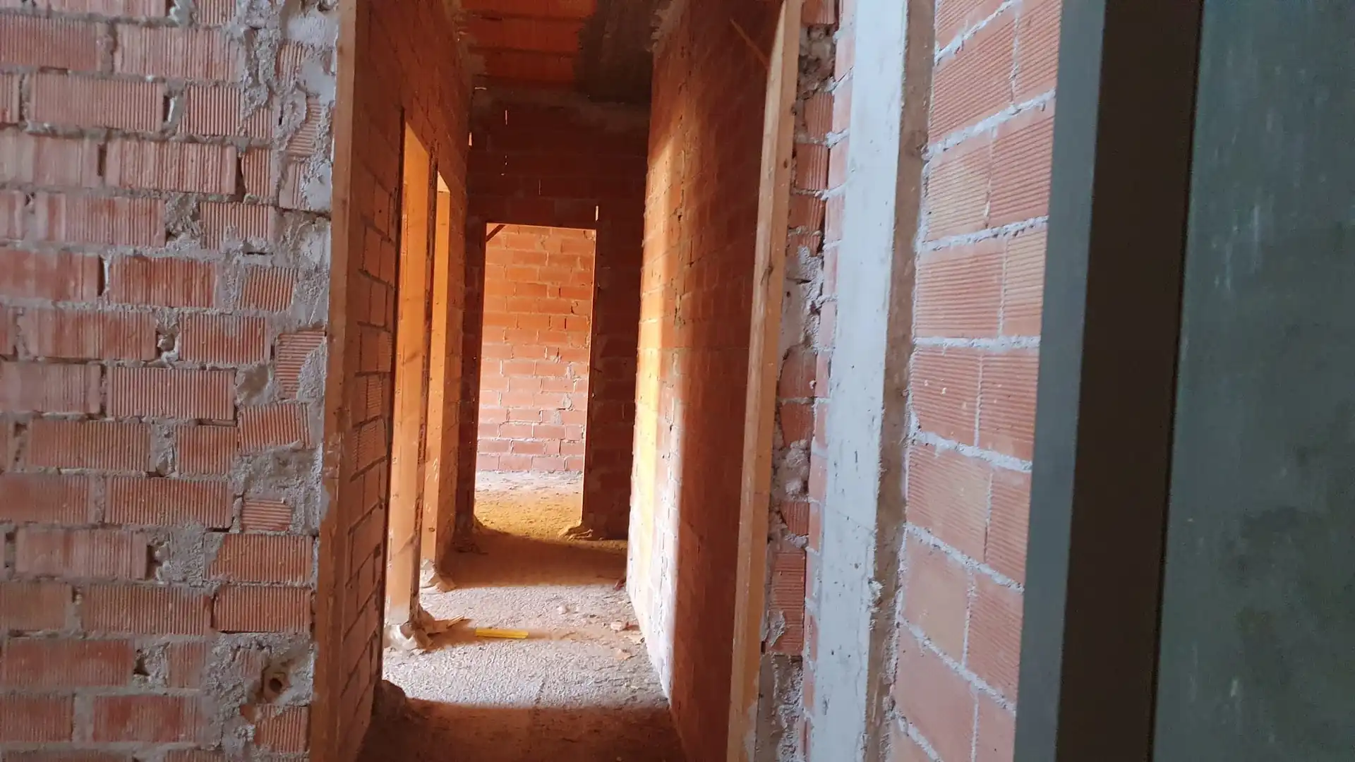 Edificio en venta en Pradoluengo