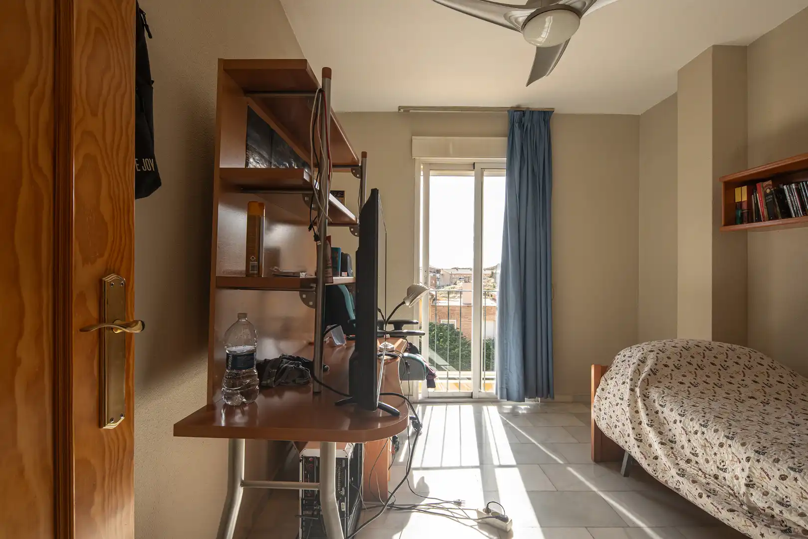 Habitación de Casa adosada en venta en Cenes de la Vega con Aire acondicionado, Calefacción y Terraza