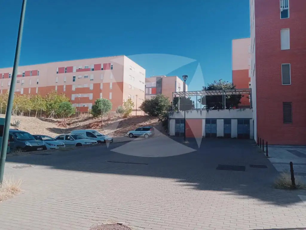 Garage zum Verkauf in LADY SMITH , Golf Guadiana