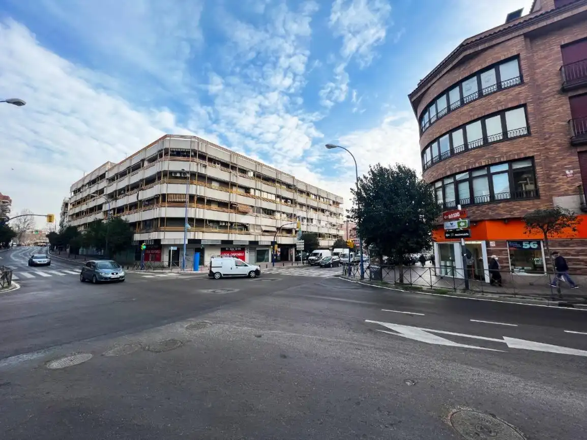 Vista exterior de Piso en venta en Leganés con Calefacción