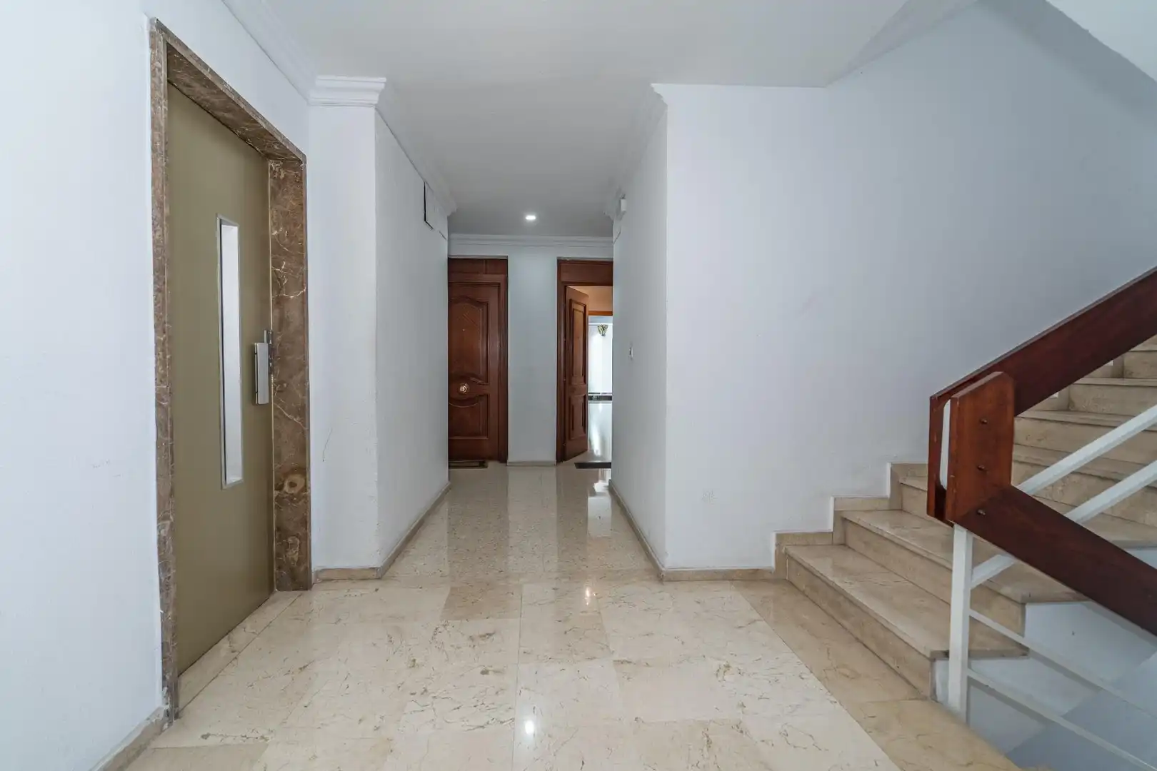 Flat for rent in Sevilla  with Air Conditioner, Heating and Furnished