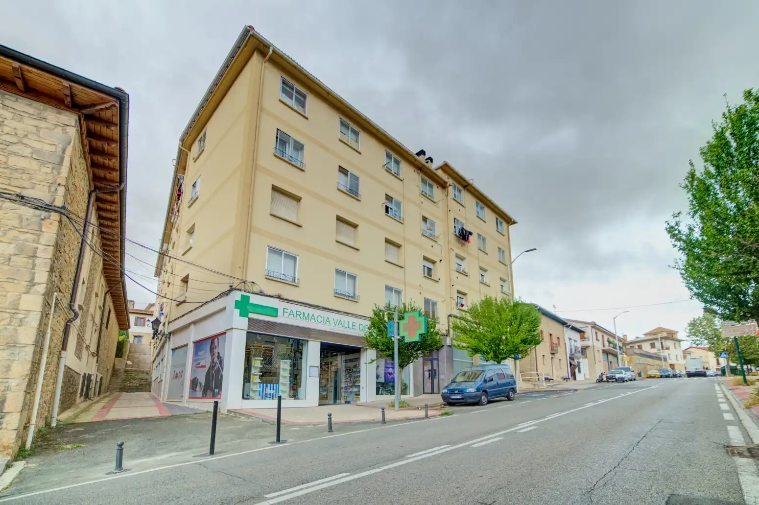Vista exterior de Piso en venta en Valle de Elorz / Elortzibar con Calefacción y Parquet