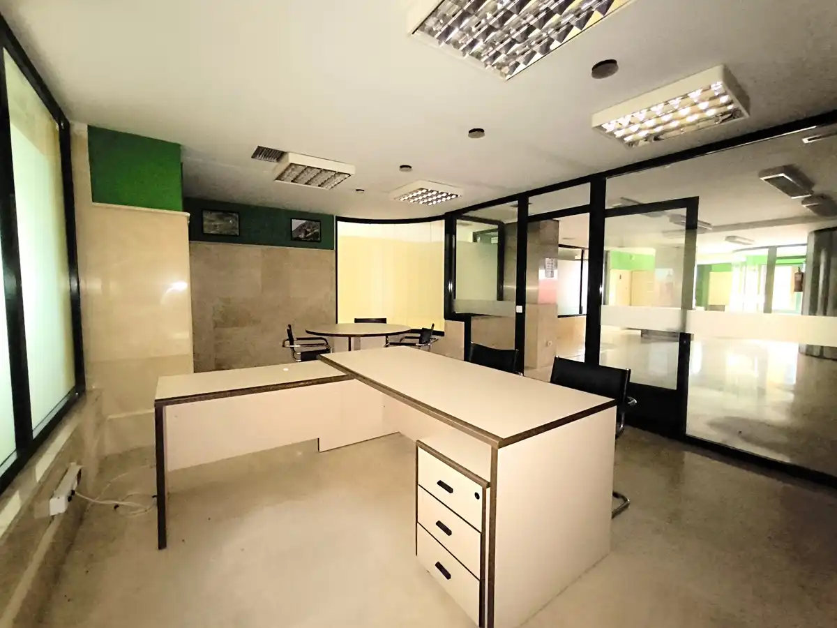 Oficina en venta en Vilagarcía de Arousa con Aire acondicionado, Calefacción y Amueblado