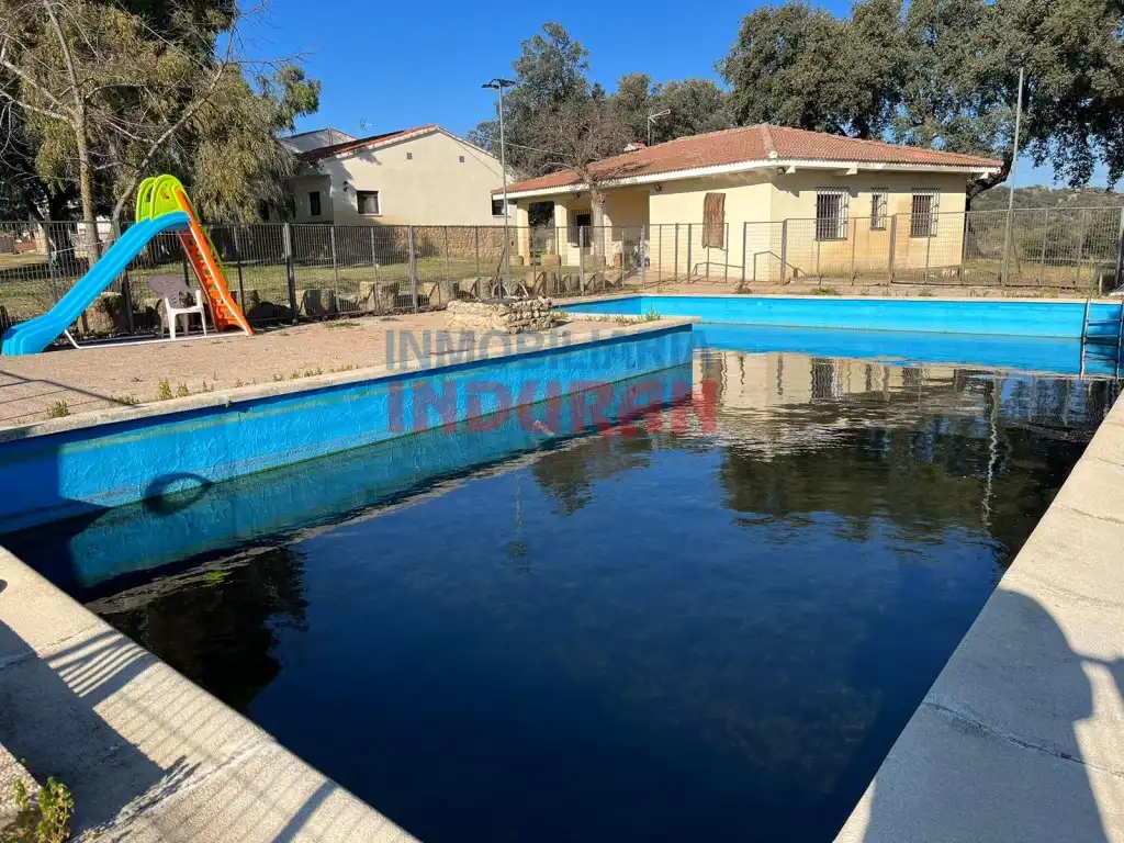 Swimming pool of Country homes for sale in Garvín
