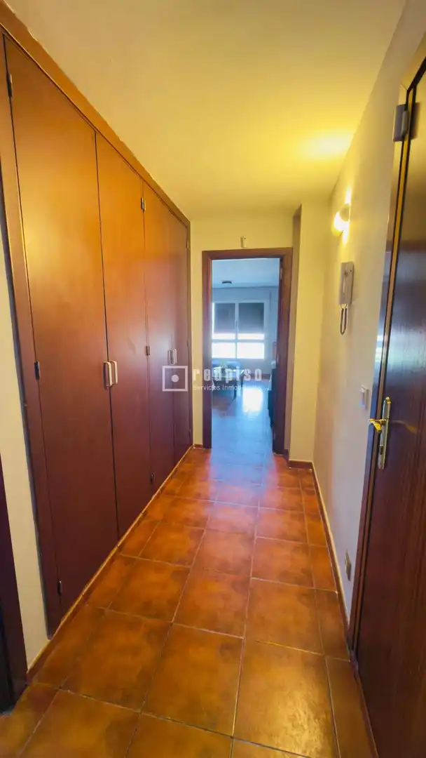 Flat for sale in de Felipe de Diego, Palomeras Bajas