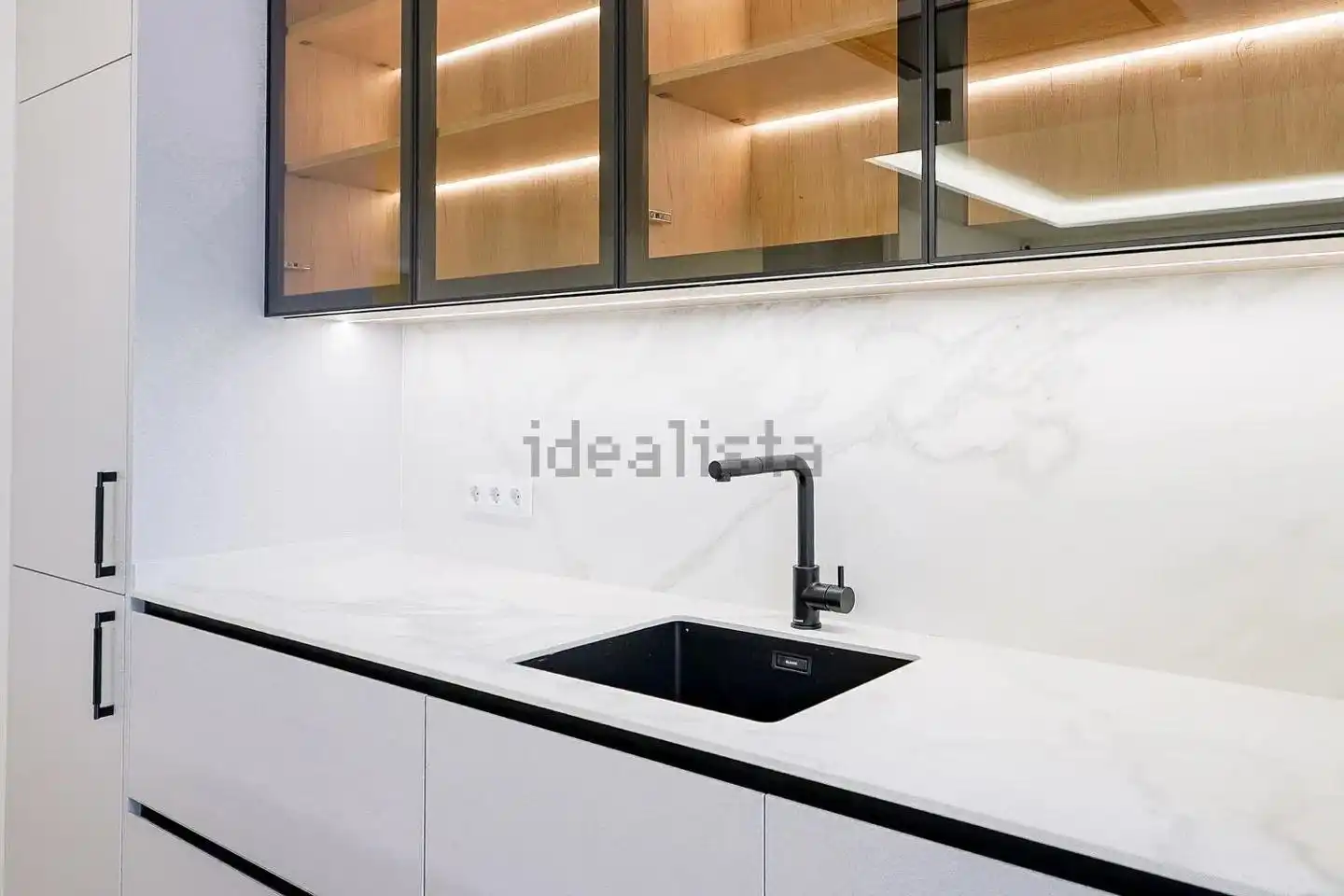 Cocina de Planta baja en venta en Madrid con Aire acondicionado y Terraza