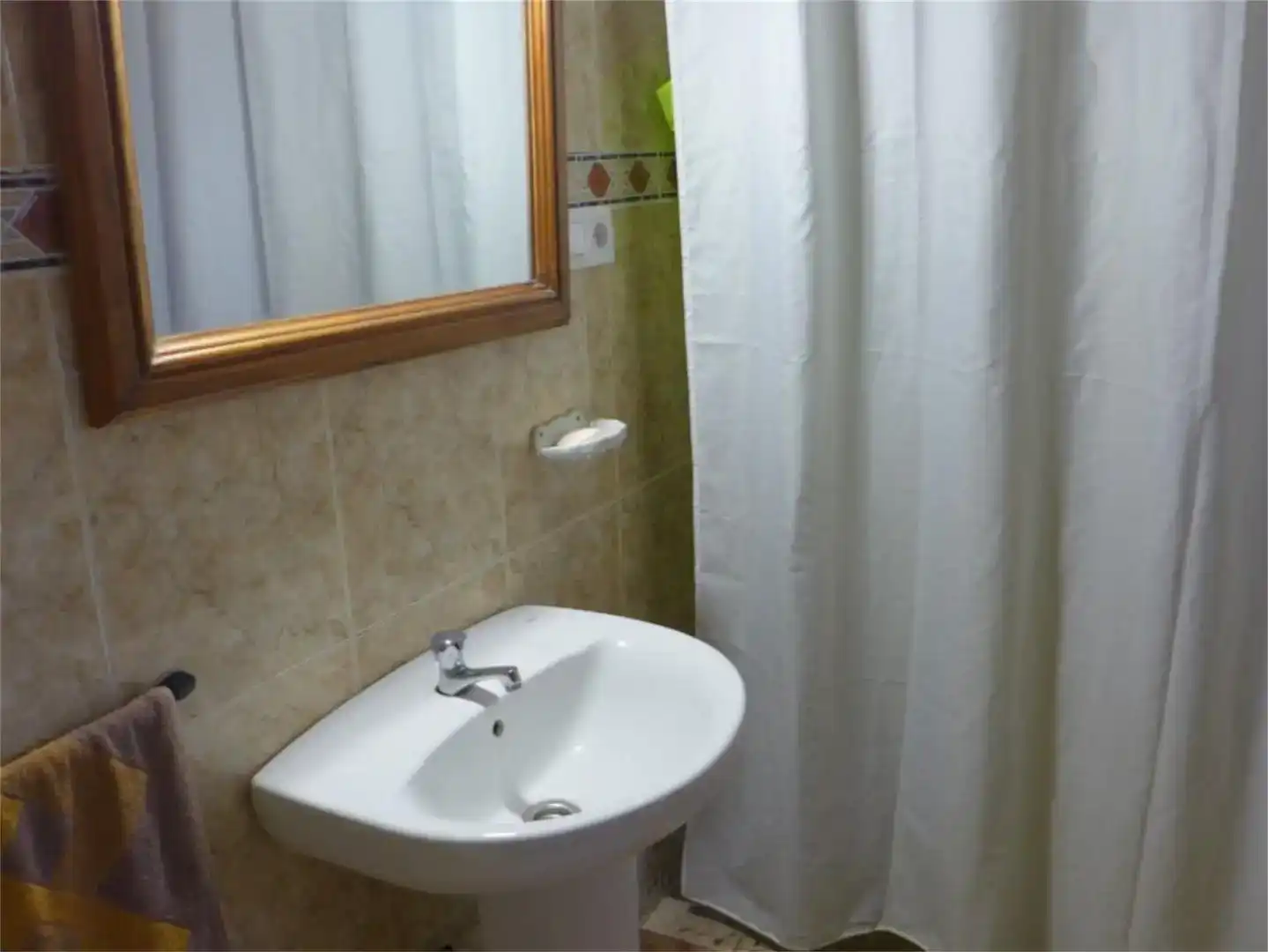 Baño de Casa adosada en venta en Cabra con Jardín privado, Trastero y Piscina