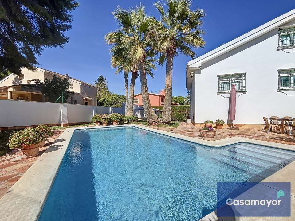 Piscina de Casa o xalet en venda en Alicante / Alacant amb Calefacció, Jardí privat i Terrassa