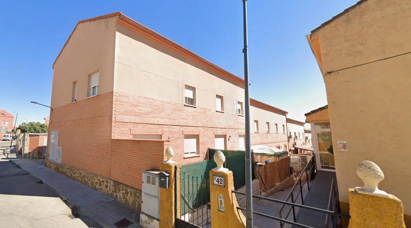 Vista exterior de Casa o xalet en venda en Cabanillas del Campo, Guadalajara