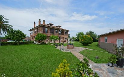 House or chalet for sale in Laredo  with Private garden, Terrace and Balcony