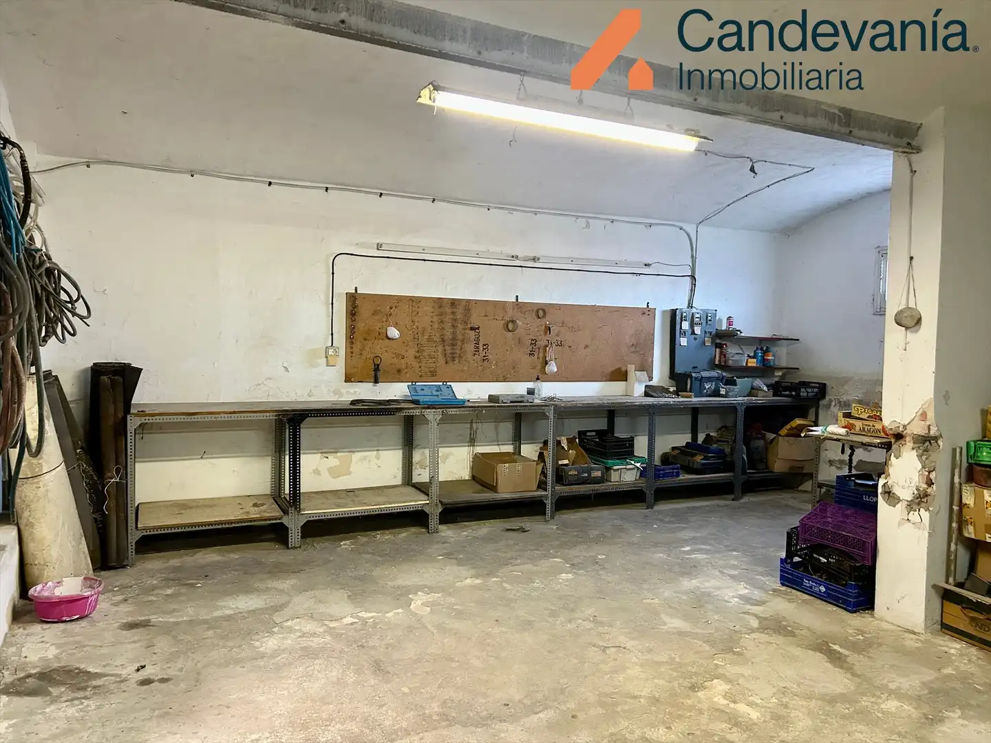 Nave industrial en venta en Zuera