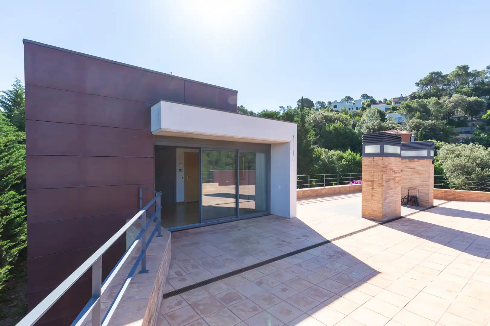 Vista exterior de Casa o xalet en venda en Sant Cugat del Vallès amb Aire condicionat, Calefacció i Terrassa
