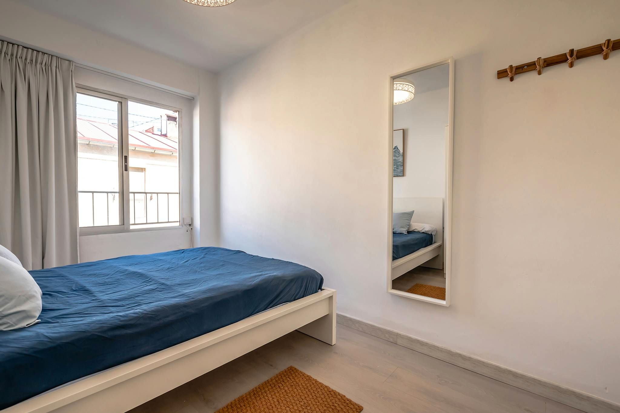 Bedroom of Flat to share in  Valencia Capital  with Furnished, Washing machine and TV