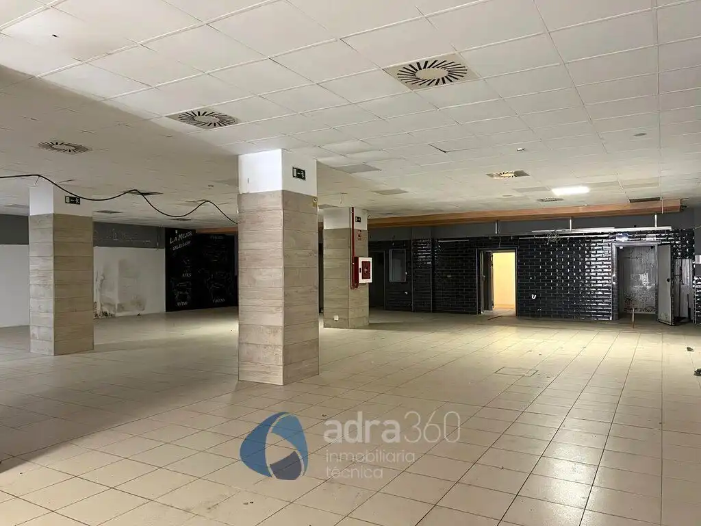 Locale commerciale in affitto a Vara de Rey 32, imagen 4